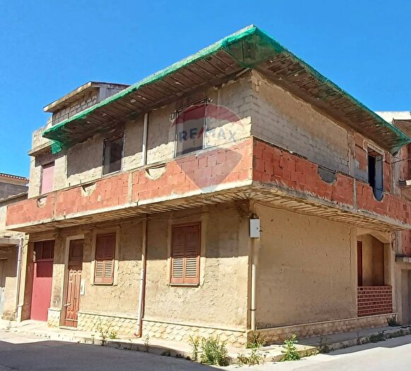 Casa con 10 locali in vendita in Via Edera, Pachino