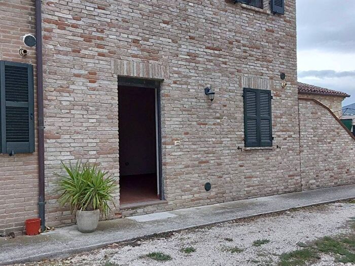 Appartamento trilocale in affitto in Contrada Berta, Treia