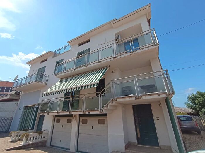 Appartamento con 10 locali in vendita in Atessa