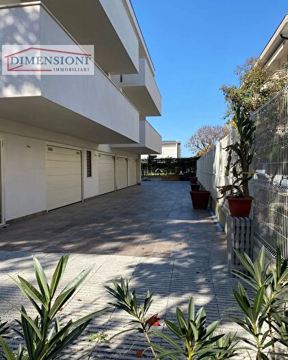 Appartamento quadrilocale in vendita in Viale delle Terme, Montegrotto Terme