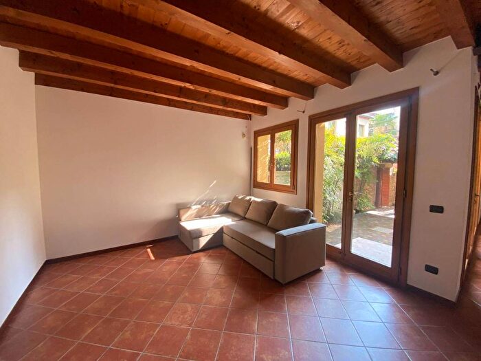 Casa quadrilocale in affitto in Via Torre Belfredo, Mestre, Venezia