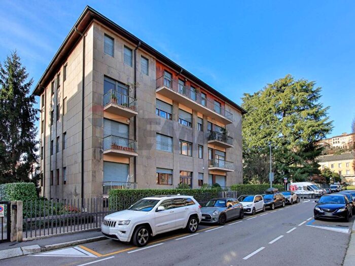 Appartamento quadrilocale in affitto in Centro, Bergamo