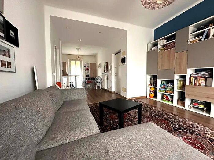 Appartamento trilocale in vendita in Via Maestri, Pavia