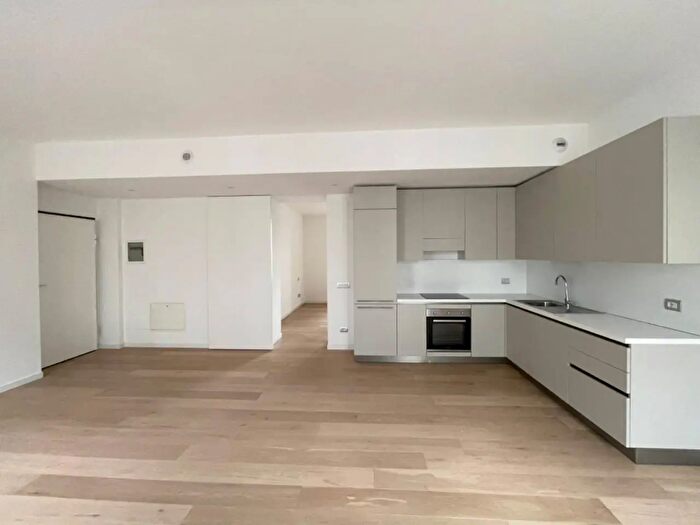 Appartamento bilocale in affitto in Via Andrea Solari, Milano