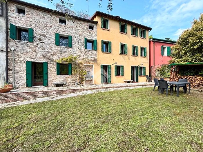 Casa monolocale in vendita in Via Euganea Teolo, Teolo