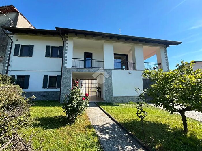 Casa quadrilocale in vendita in Via San Carpoforo, Gabiano