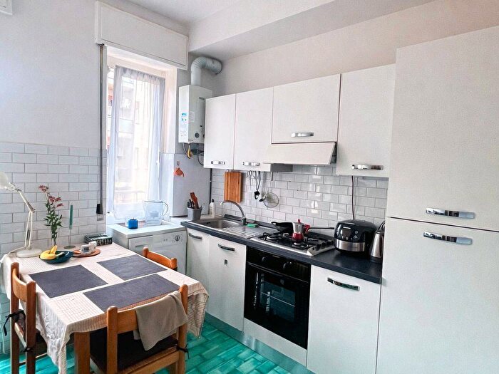 Appartamento bilocale in affitto in Via Niccolò Copernico, Centrale, Milano