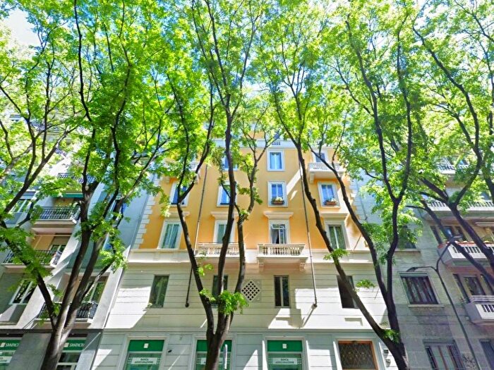 Appartamento trilocale in affitto in Viale Lombardia, Città Studi, Milano