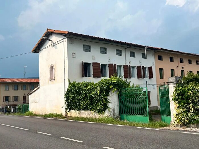 Casa con 5 locali in vendita in Via Udine, Ragogna