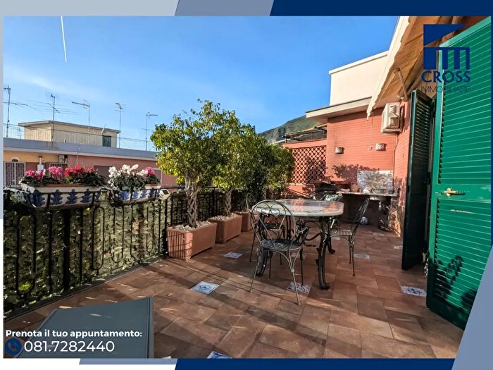 Appartamento trilocale in vendita in Via dellEpomeo, Napoli