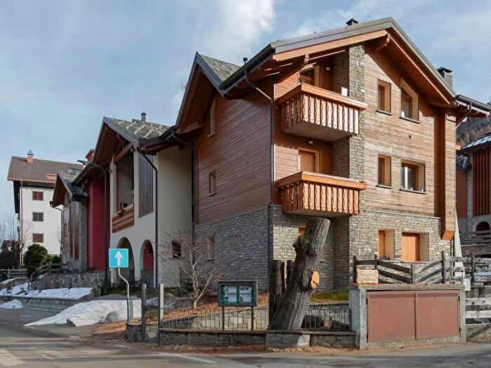 Appartamento trilocale in affitto in Corso Roma, Aprica