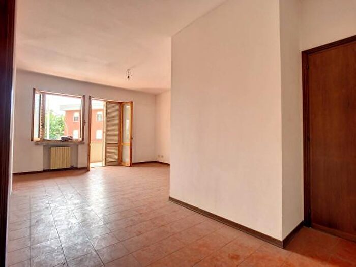 Appartamento con 5 locali in vendita in Via Val dOssola, Empoli