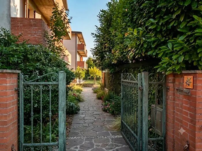 Casa con 7 locali in vendita in San Prospero