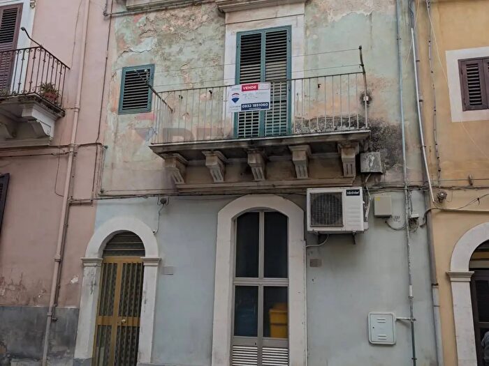 Casa quadrilocale in vendita in Ragusa