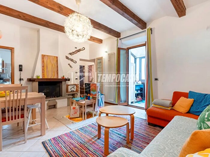 Appartamento trilocale in vendita in Via Giacomo Matteotti, Casola Valsenio