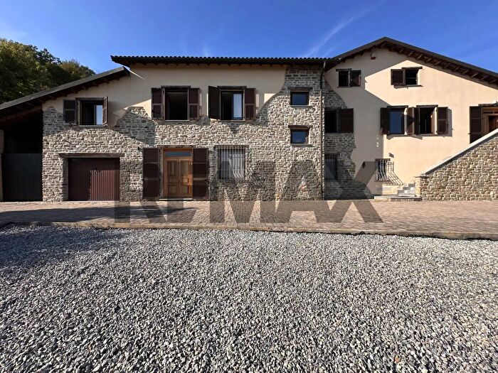 Casa quadrilocale in vendita in Strada Sant'Anna, Cairo Montenotte