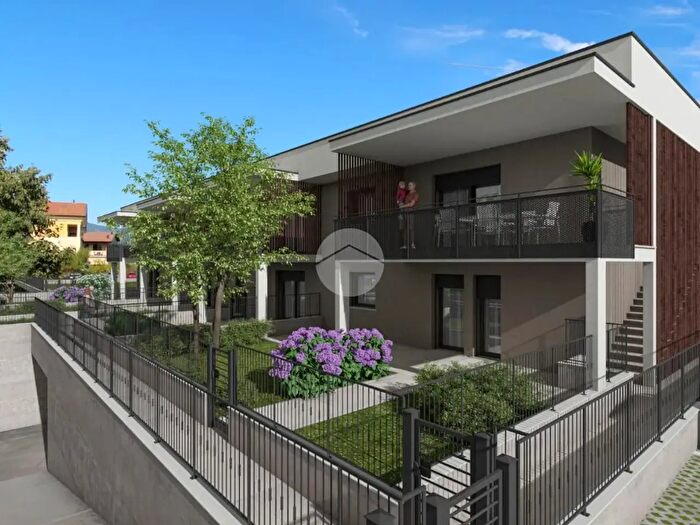 Appartamento quadrilocale in vendita in Via Prese, Pescantina