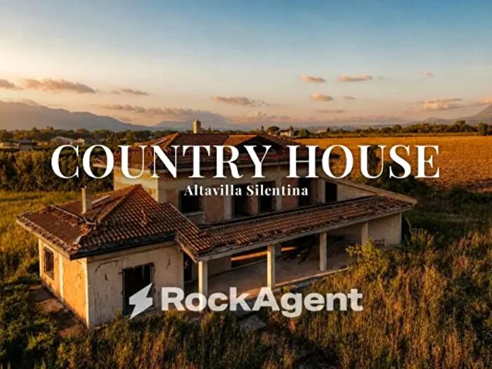 Casa con 6 locali in vendita in Via Alessandro Manzoni Snc, Altavilla Silentina