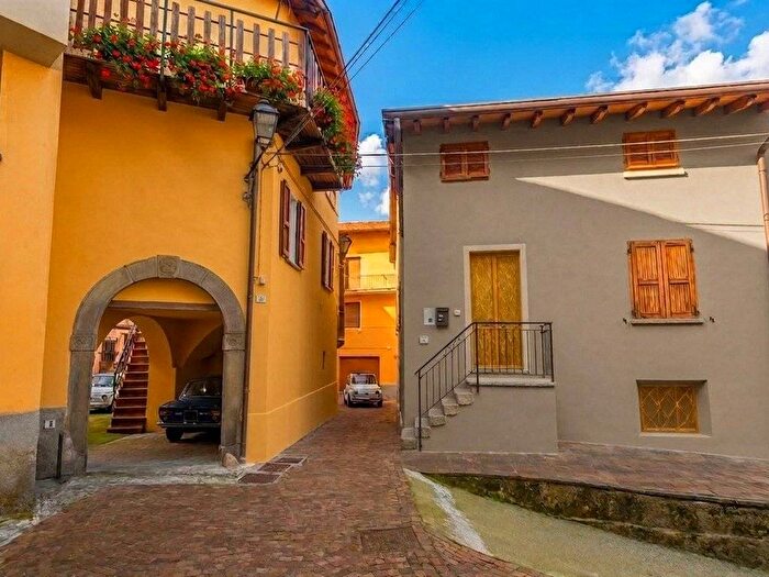 Appartamento quadrilocale in affitto in Via Santa Caterina, Centro, Angolo Terme