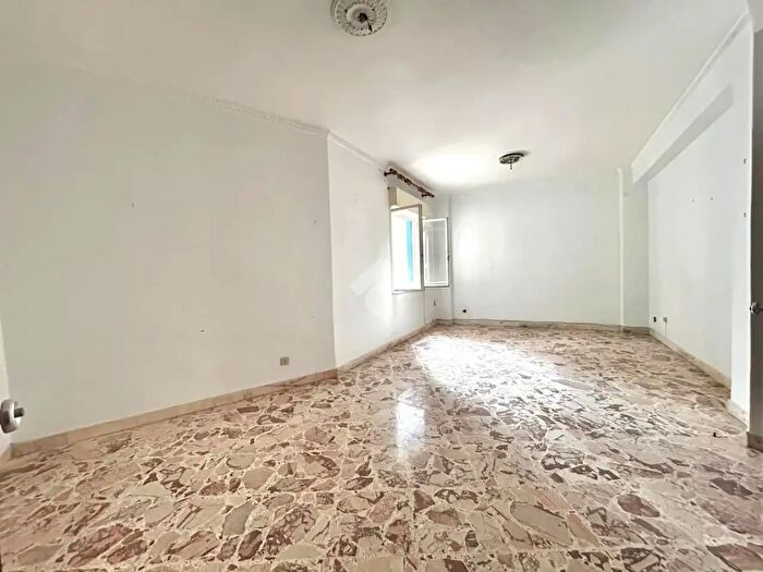 Appartamento trilocale in vendita in Via Guadagna, Palermo