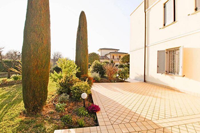 Appartamento con 5 locali in vendita in Via Beniamino Venturelli Formigine, Formigine