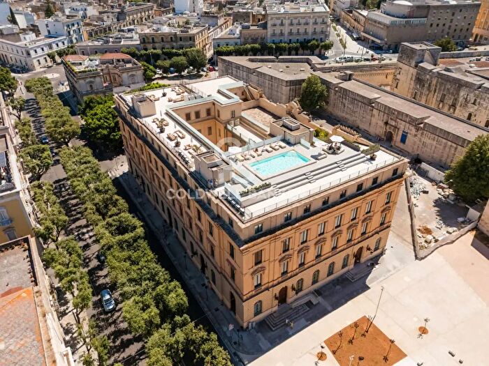 Appartamento quadrilocale in affitto in Via Felice Cavallotti, Lecce