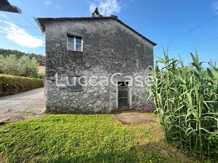 Casa monolocale in vendita in Lucca
