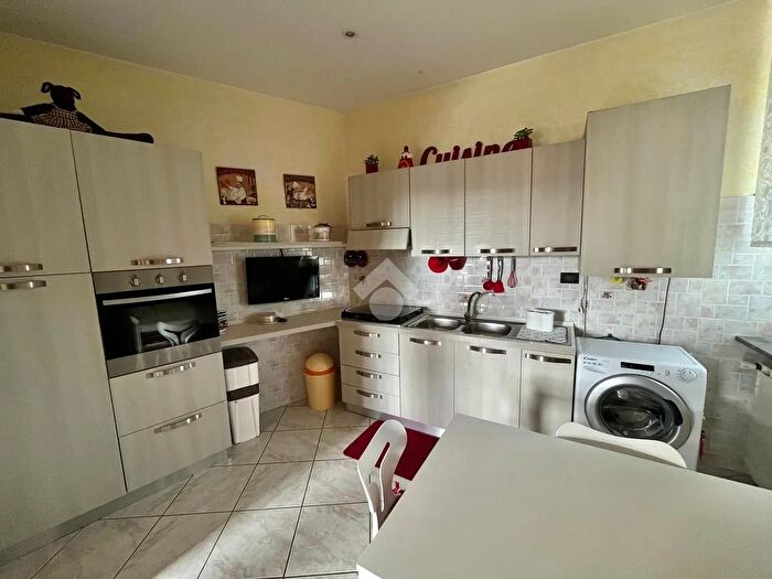 Appartamento trilocale in vendita in Via del Pino, Montefiascone