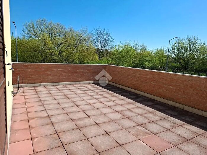 Appartamento quadrilocale in vendita in Via Bentivoglio, Ferrara