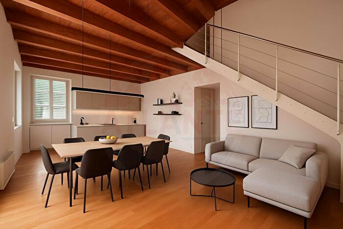 Appartamento trilocale in vendita in Corso Bonomelli, Rovato