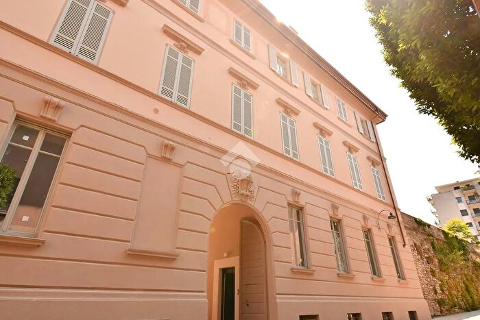 Appartamento bilocale in vendita in Via Armando Diaz, Como