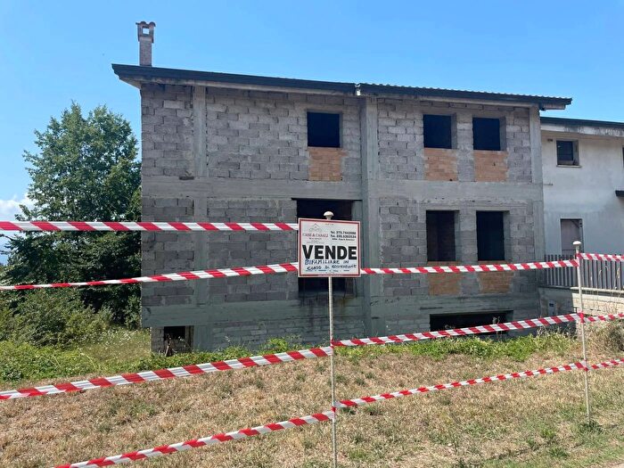 Casa con 9 locali in vendita in Via Braccio dArpino Fontana Liri Frosinone, Fontana Liri