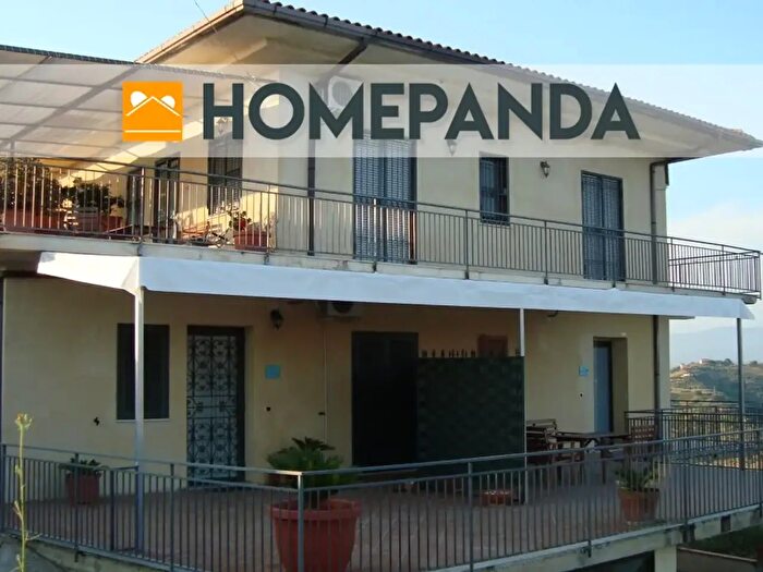 Casa con 15 locali in vendita in Contrada Difesa, Perdifumo