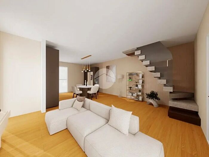 Appartamento quadrilocale in vendita in Viale Ionio, Manfredonia