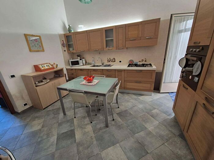 Appartamento trilocale in vendita in Siracusa