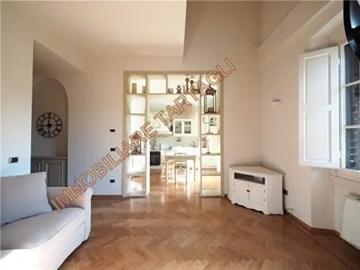 Appartamento quadrilocale in affitto in Firenze