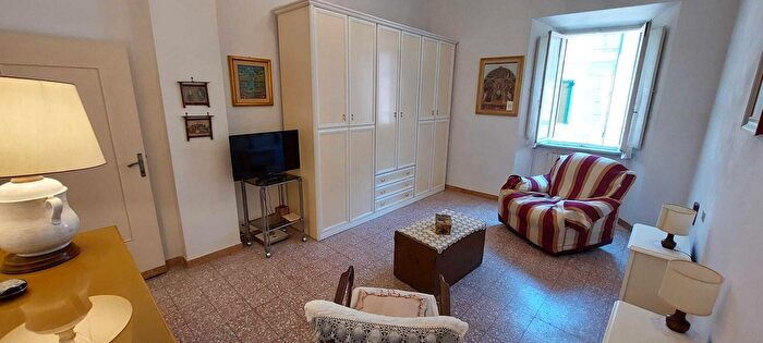 Appartamento con 6 locali in vendita in Corso Matteotti, Asciano