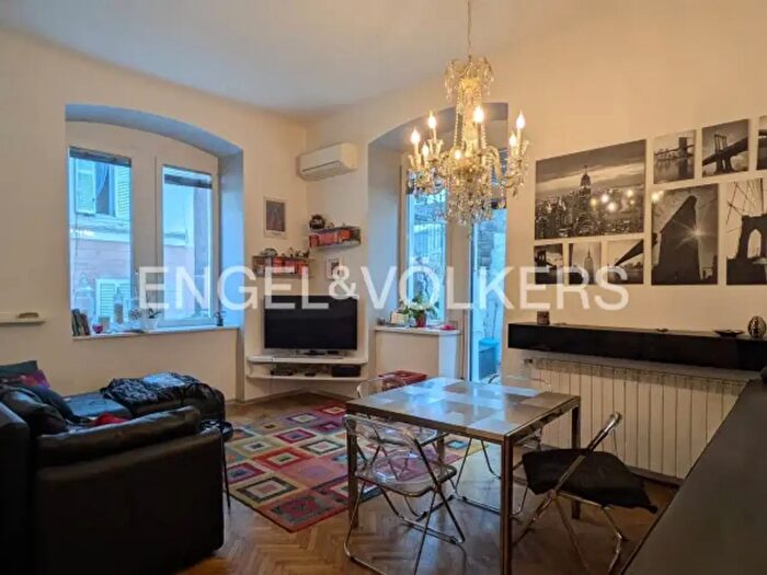 Appartamento quadrilocale in vendita in Via della Galleria, Trieste