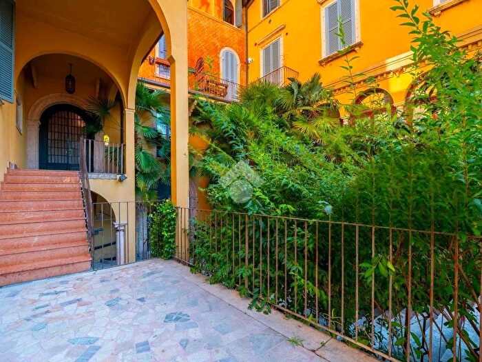 Appartamento bilocale in affitto in Via Pallone, Centro Storico, Verona