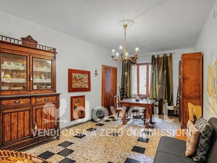 Appartamento trilocale in vendita in Bagnone