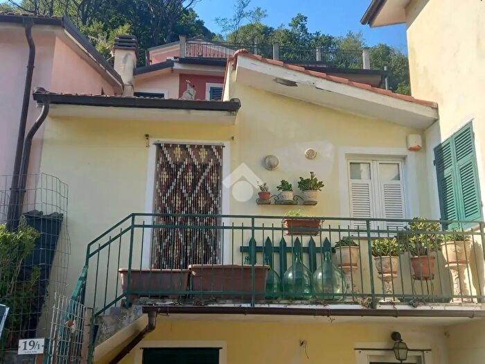 Appartamento trilocale in vendita in Via Pian del Mulino, Carasco