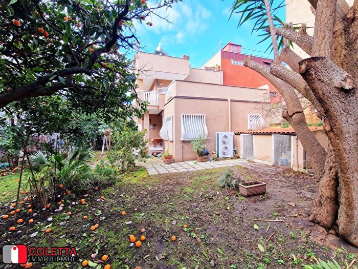 Casa con 5 locali in affitto in Via Armando Diaz, Centro, Acerra