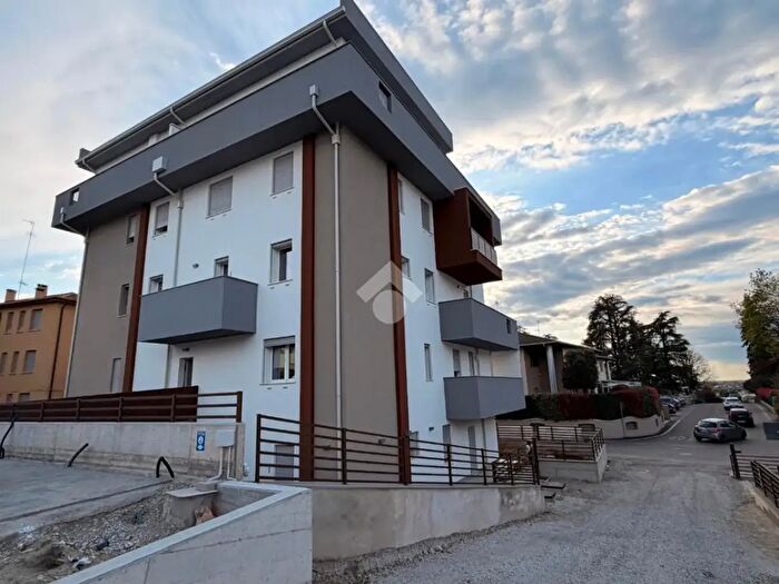 Appartamento quadrilocale in vendita in Via Circonvallazione Sud, Valsamoggia