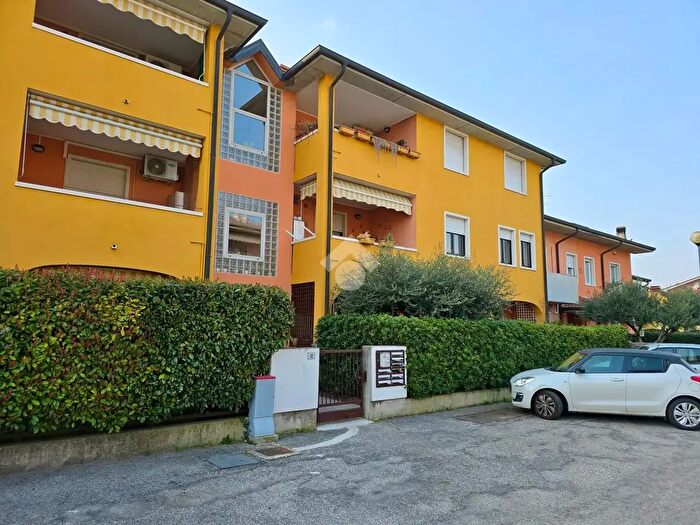 Appartamento quadrilocale in vendita in Via Giareta, Pescantina