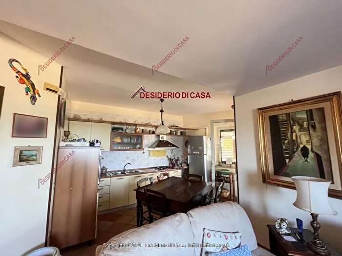 Casa con 6 locali in vendita in Altavilla Milicia