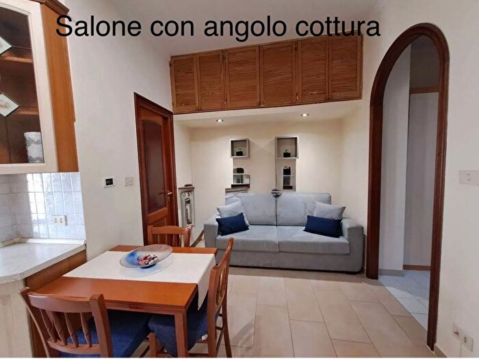 Appartamento trilocale in affitto in Viale Marco Fulvio Nobiliore, Cinecittà, Roma