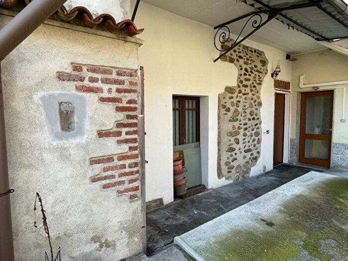 Appartamento bilocale in affitto in Via Don Eugenio Assi, Coarezza, Somma Lombardo