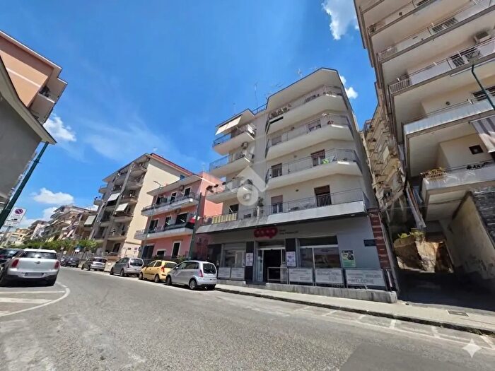 Appartamento quadrilocale in vendita in Via Monsignor Felice Romano, Torre Del Greco