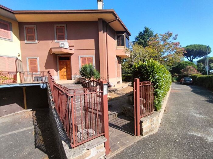 Casa con 5 locali in affitto in VIA del tuscolo, Tuscolana, Grottaferrata