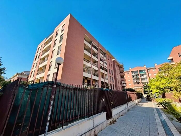Appartamento quadrilocale in affitto in Via Gian Antonio Maggi, Roma